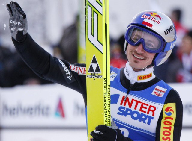 Adam Henryk Małysz – polski skoczek narciarski, kombinator norweski, multimedalista olimpijski, najbardziej utytułowany zawodnik w historii indywidualnych konkursów mistrzostw świata w skokach narciarskich